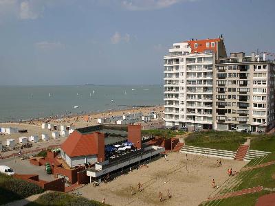 Duinbergen Knokke apt 2 slk mei, juni, juli, augustus