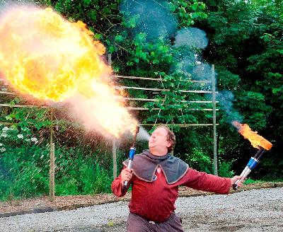 Cracheur de feu - Magie, jonglerie et avaleur de...
