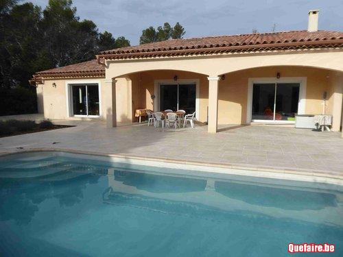 Villa neuve en Provence Verte avec piscine