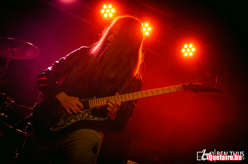 Cours de guitare électrique.