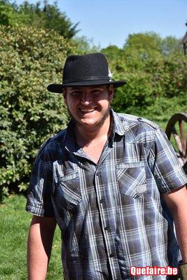 Médecin vétérinaire donne cours de sciences