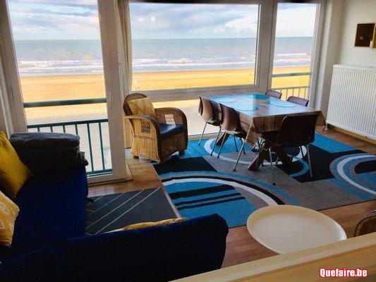 La Panne vue sur mer appartement sur la digue à...