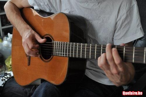 Cours de guitare électrique/acoustique et basse...