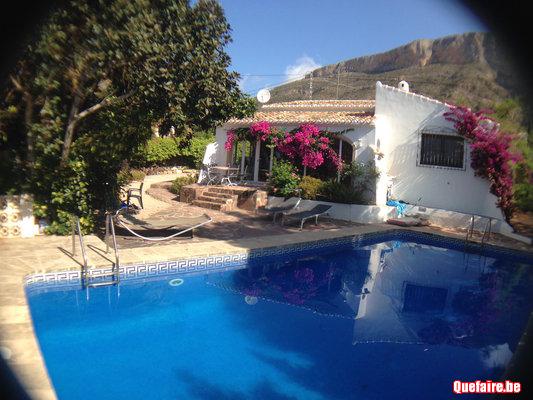 Jolie Villa-Javea 3ch 2sdb jardin, piscine au sel...