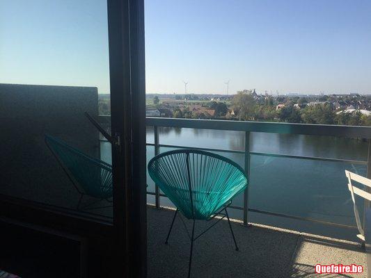 Studio lumineux et plein de charme - piscine...