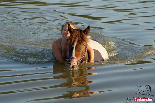 Lilas, Ponette pie tricolore, 7 ans, bien montée...
