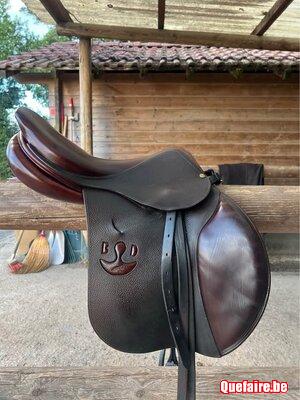 Selle de dressage