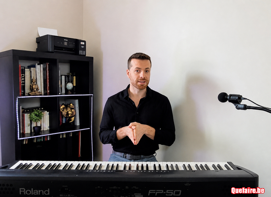 Tu cherches un professeur de piano sérieux et...