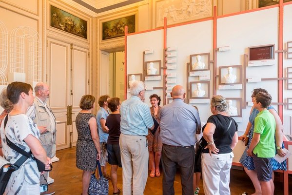 Loisirs Visite guidée musée Belvue