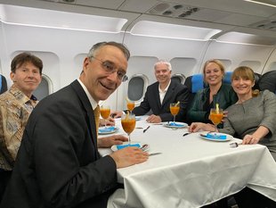 Loisirs Incroyable exprience entre amis dans Airbus A319 plein Bruxelles
