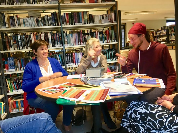 Stages,cours Atelier conversation anglais espagnol petits groupes