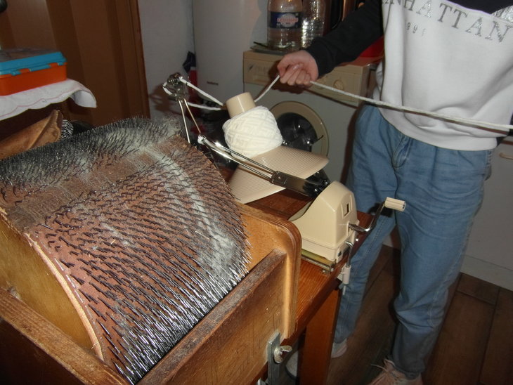 Stages,cours Atelier cardage, lavage filage la laine dpart d une toison brute