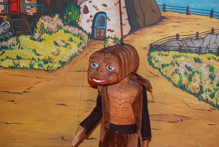 Spectacles E.T. voyageur l espace