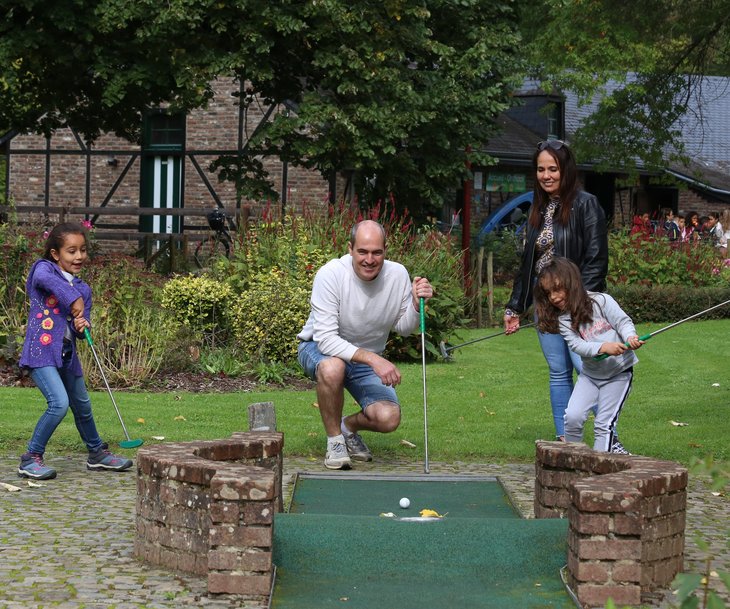 Loisirs Domaine Palogne : Minigolf
