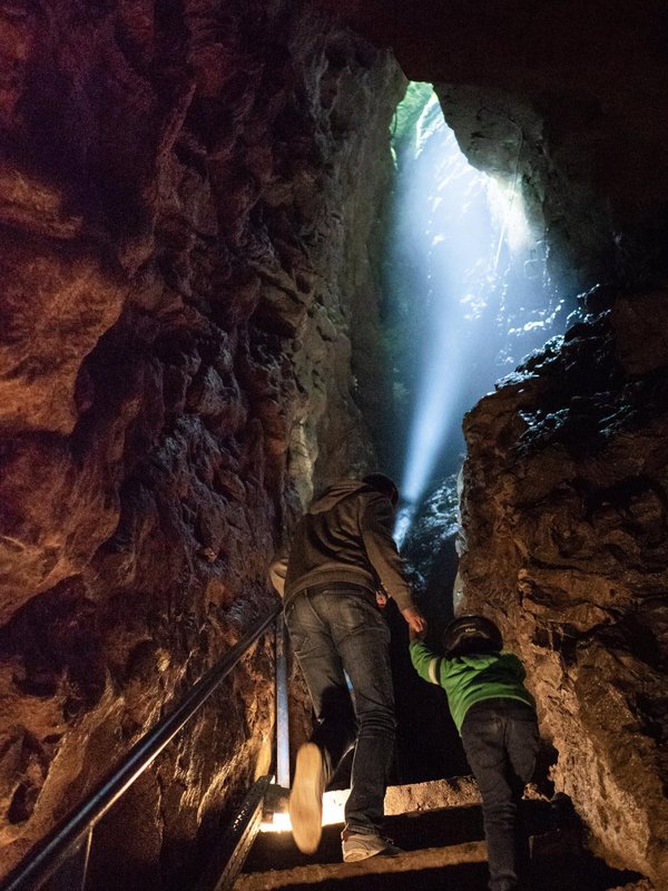Loisirs L été découvertes - famille la Grotte Comblain