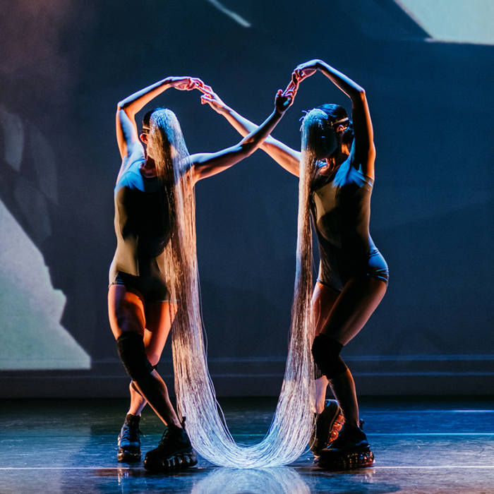 Spectacles Last first / The Buzz