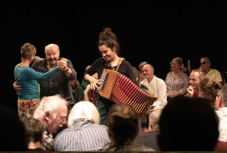 Spectacles Cabane, Cabane