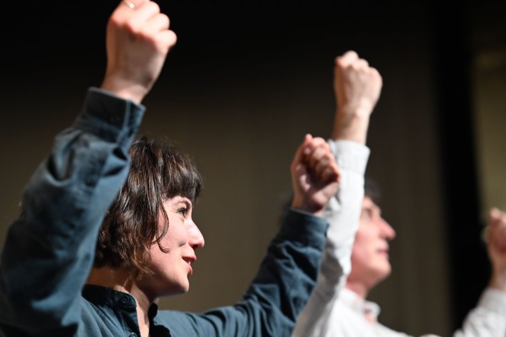 Spectacles Anon Jogar Bourreira