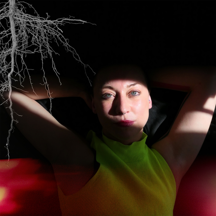 Spectacles Dirty Closets | Marianne Chargois