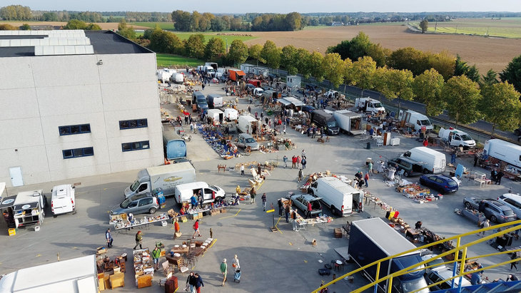  Grande brocante intérieure extérieure