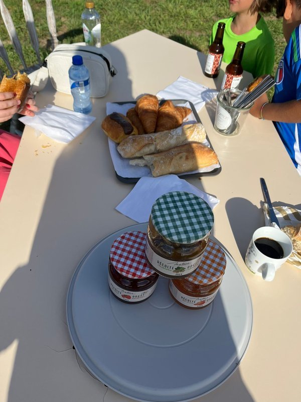 Loisirs Petit déjeuner la guinguette bois d Annie ☕