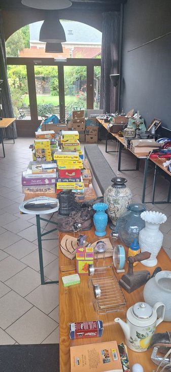 Vide maison ,garage sale vend tout petits prix,vélo,salon cuir