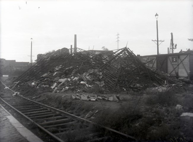Conférences Conférence : Actes résistance personnel ferroviaire. Région Malines pen