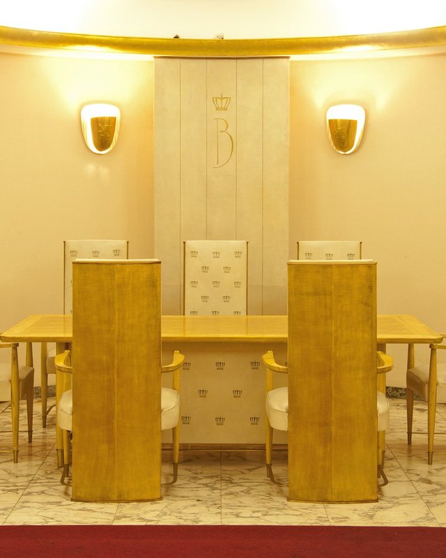 Loisirs Visite interieure promenade dans gare centrale Bruxelles