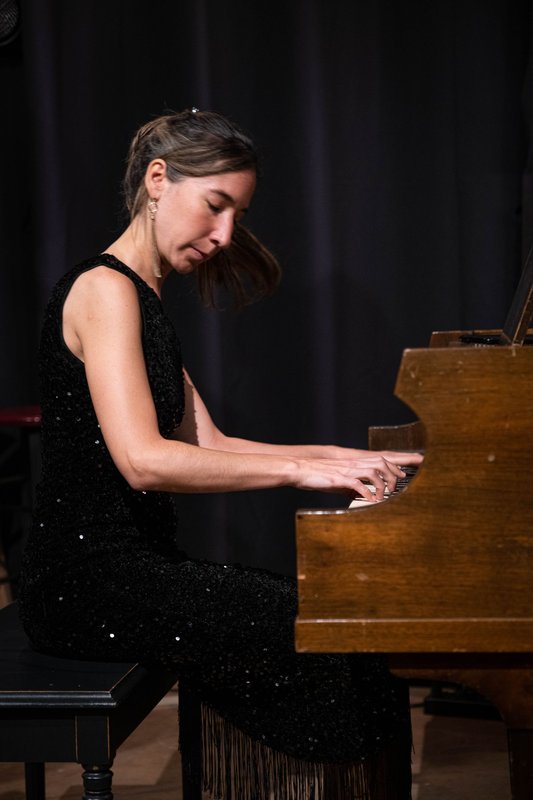 Concerts An evening with Astor Piazzolla: Julieta Iglesias- piano