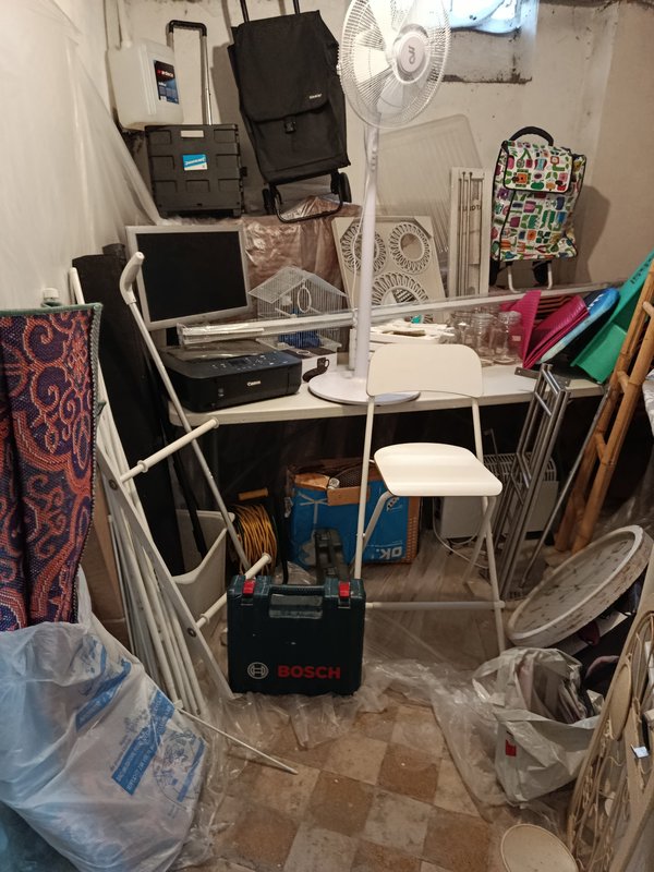  Enorme vide-dressing vide-grenier️ Rdv uniquement