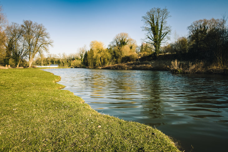 Loisirs Balade fil l eau