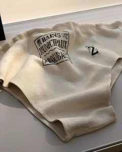 Loisirs Visite surprenante - objets la piscine