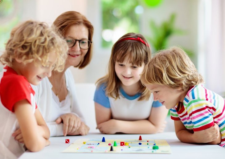 Loisirs Après-miNID jeux société - familles
