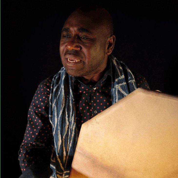 Spectacles Contes déserts, conte musical Apollinaire Djouomou