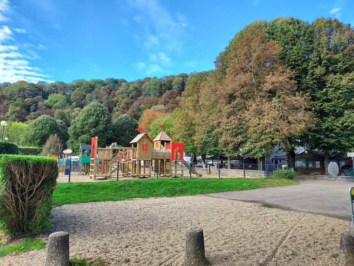 Loisirs Plaine jeux - domaine Palogne