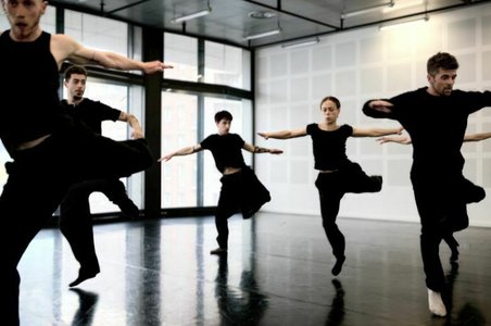 Spectacles (Hip Open Dance)  Malmus Zahrbat