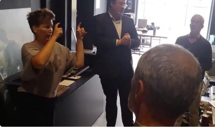 Loisirs Visite guidée adaptée pour personnes sourdes malentendantes