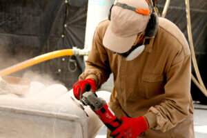 Loisirs Visite guidée Pôle la Pierre rencontre avec sculpteurs travail