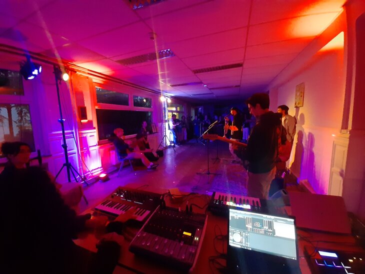 Soirées Soirée exploration artistique : doublage, création musicale danse libre