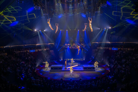 Spectacles Cirque Arlette Gruss, nouveau spectacle Parenthèse