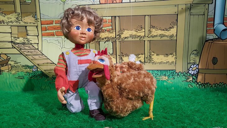 Spectacles Printemps, Défilé dans Basse Cour