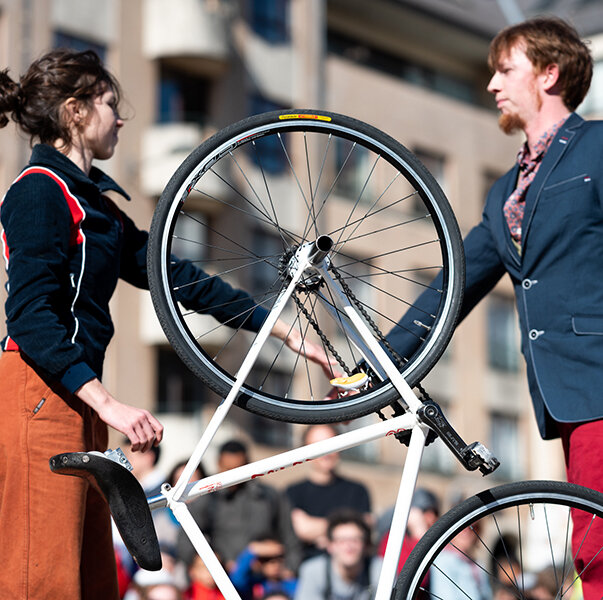 Spectacles Cycle Out