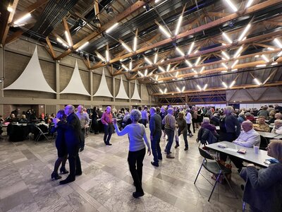Soirées Les 1001 guinguettes la salle Pierre-et-Marie-Curie