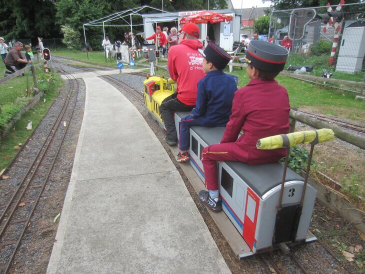 Loisirs Journée circulation Train Jardin