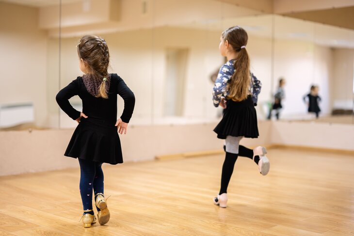 Stages,cours Néerlandais + Danse fusion - Discoverers