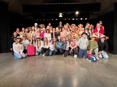 Spectacles Valises, boussoles cartes postales