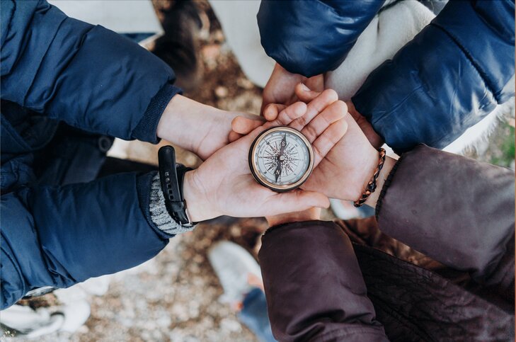 Stages,cours Anglais + Géo cachette - Explorers