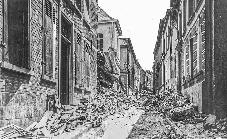 Loisirs Visite guidée : Mons sous bombardements 1940/1945