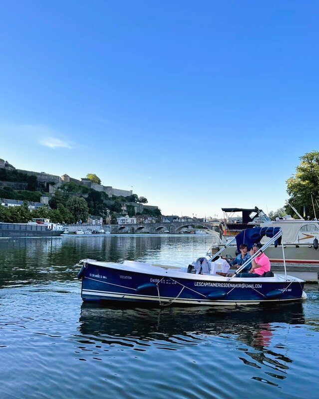 Loisirs Naviguer bateau sans permis en toute liberté, famille entre amis 
