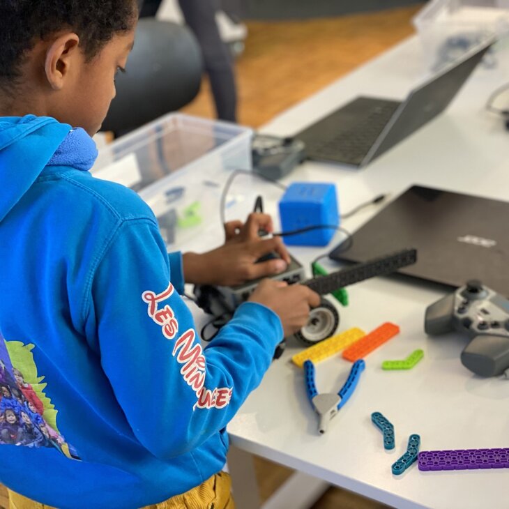 Loisirs Animation robotique - Fête d anniversaire